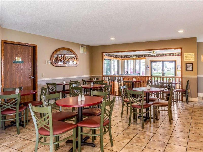 Quality Inn Lakefront Saint Ignace Exterior foto