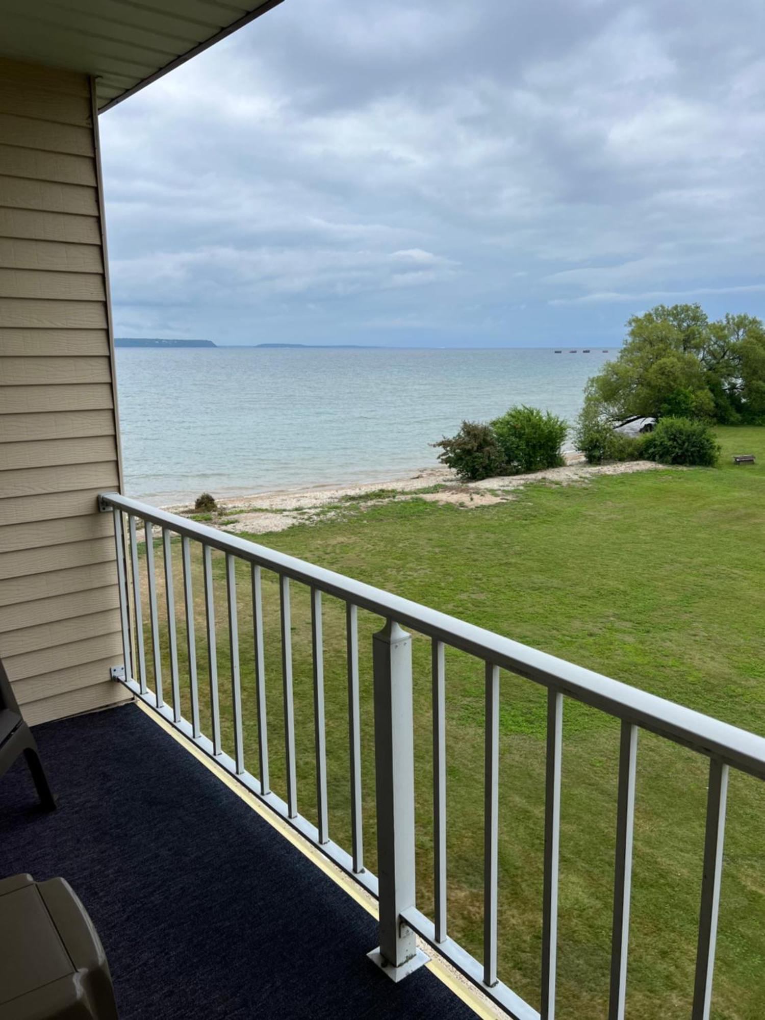 Quality Inn Lakefront Saint Ignace Exterior foto