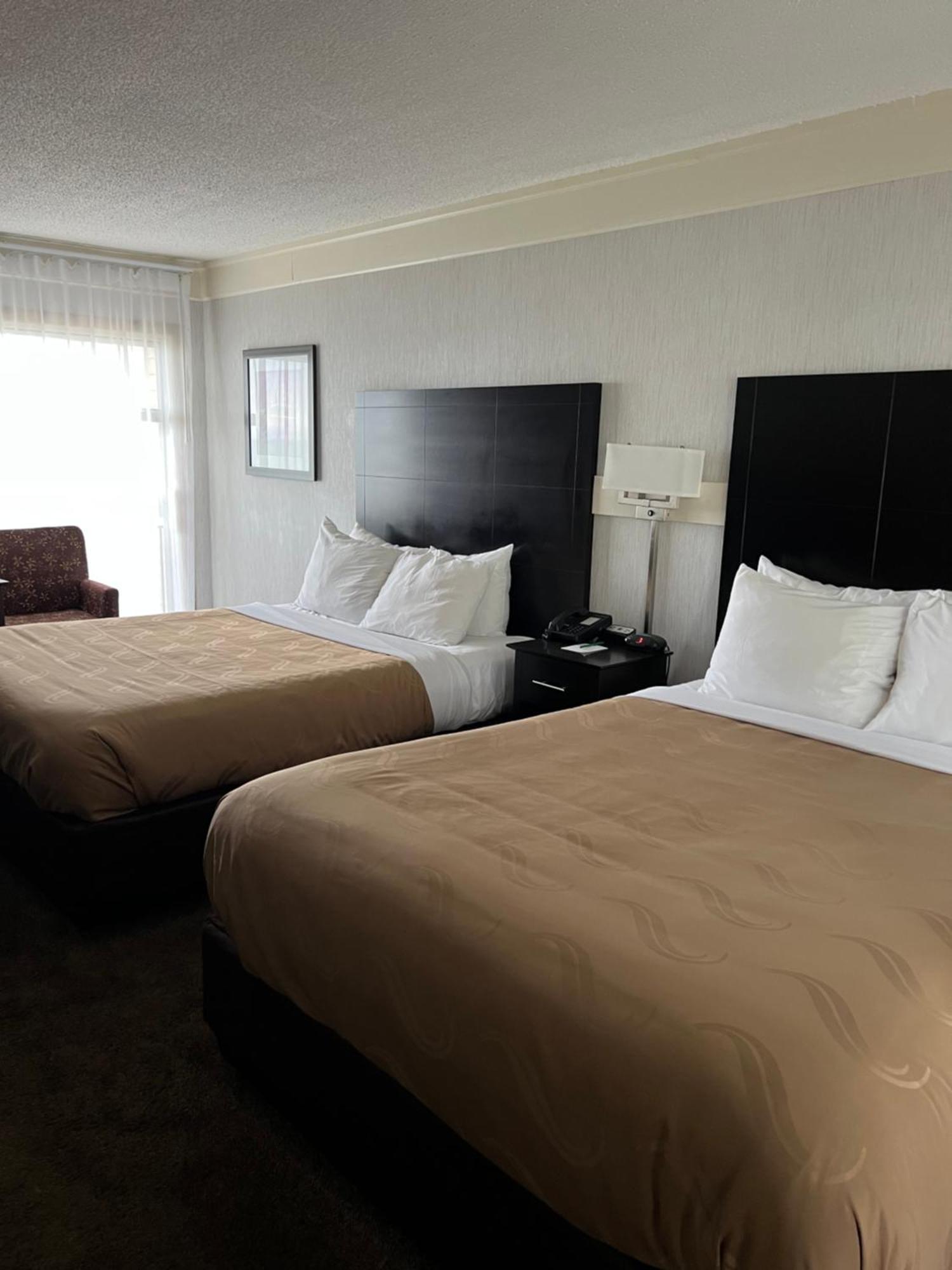 Quality Inn Lakefront Saint Ignace Exterior foto
