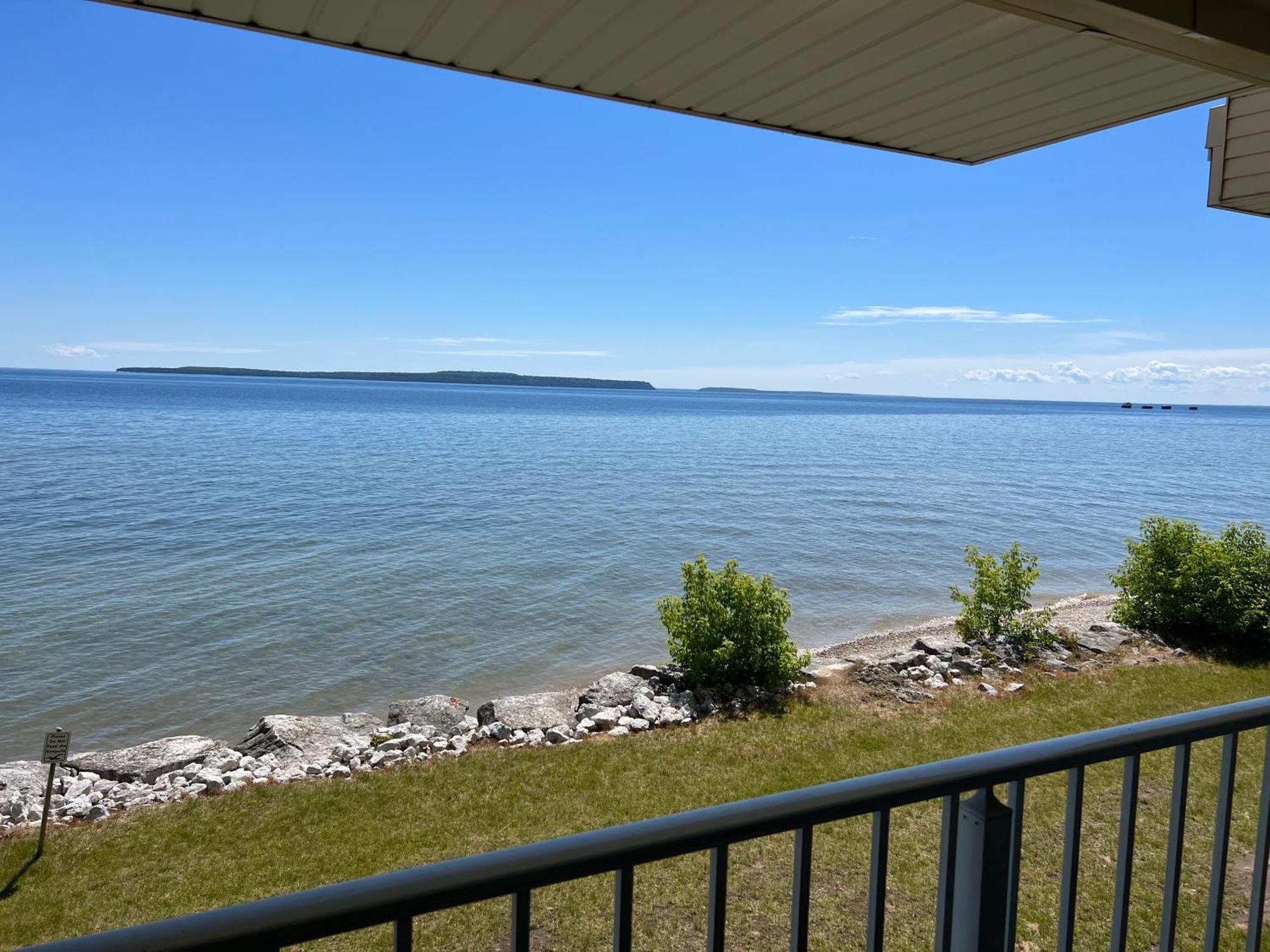 Quality Inn Lakefront Saint Ignace Exterior foto