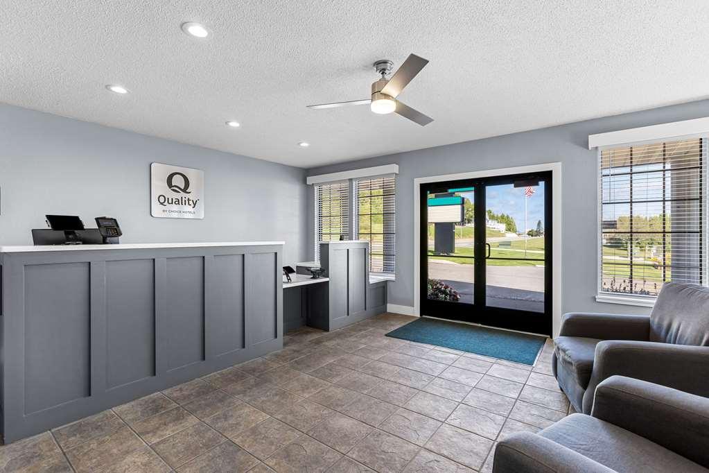 Quality Inn Lakefront Saint Ignace Interior foto