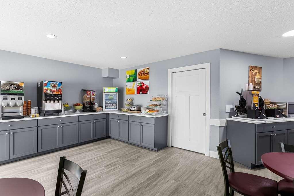 Quality Inn Lakefront Saint Ignace Restaurante foto