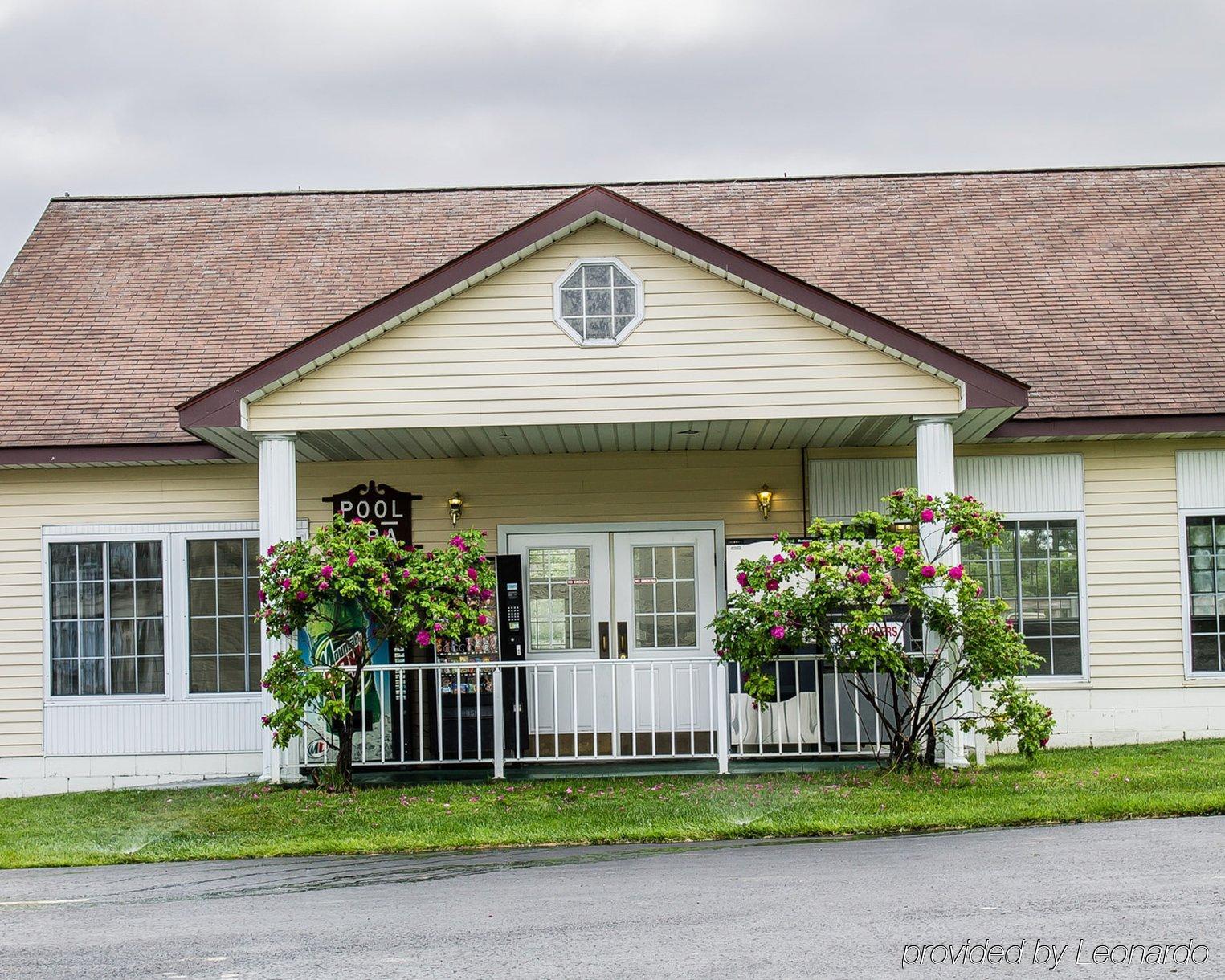 Quality Inn Lakefront Saint Ignace Exterior foto